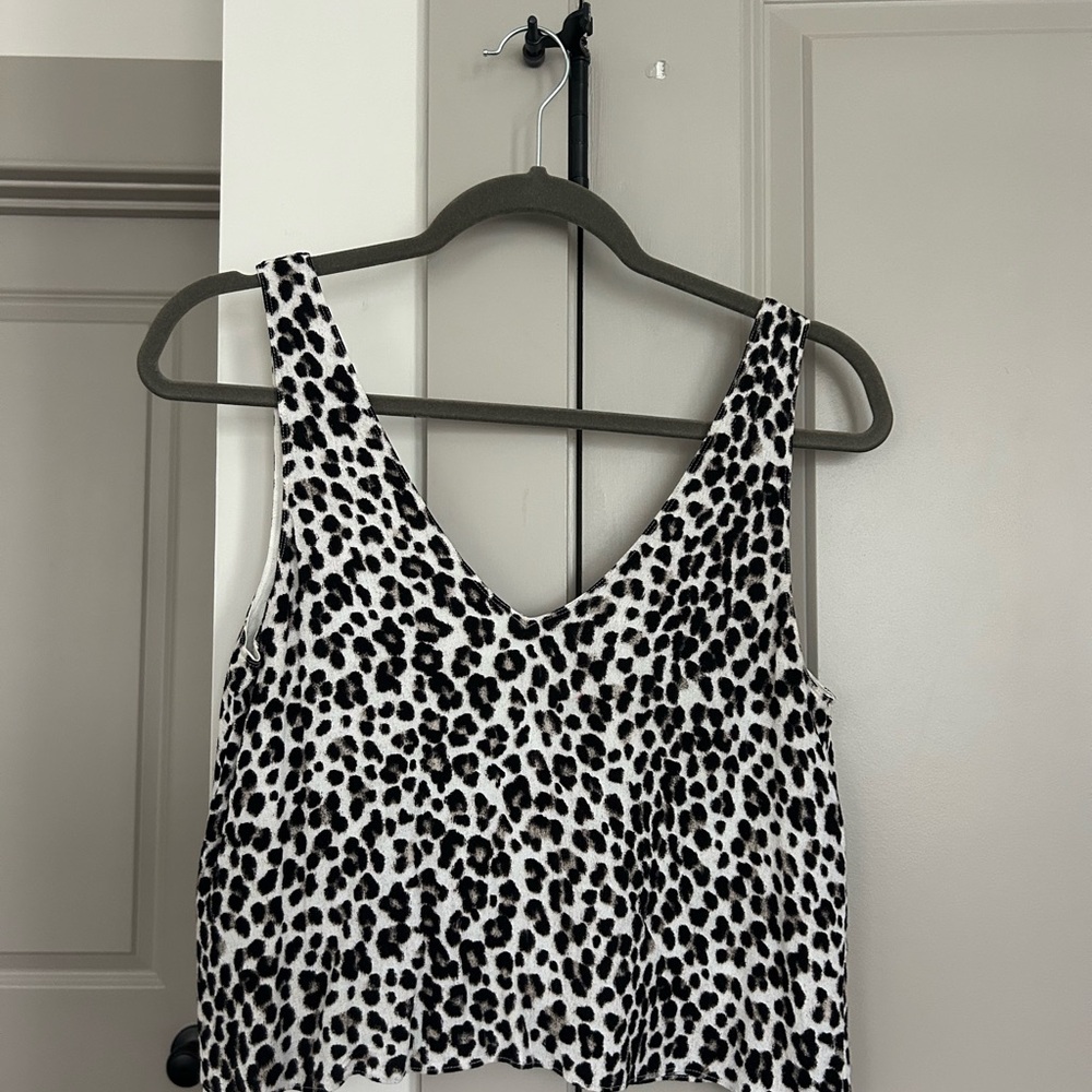 Wilfred Black and White Leopard Print Crop Top w/ open back